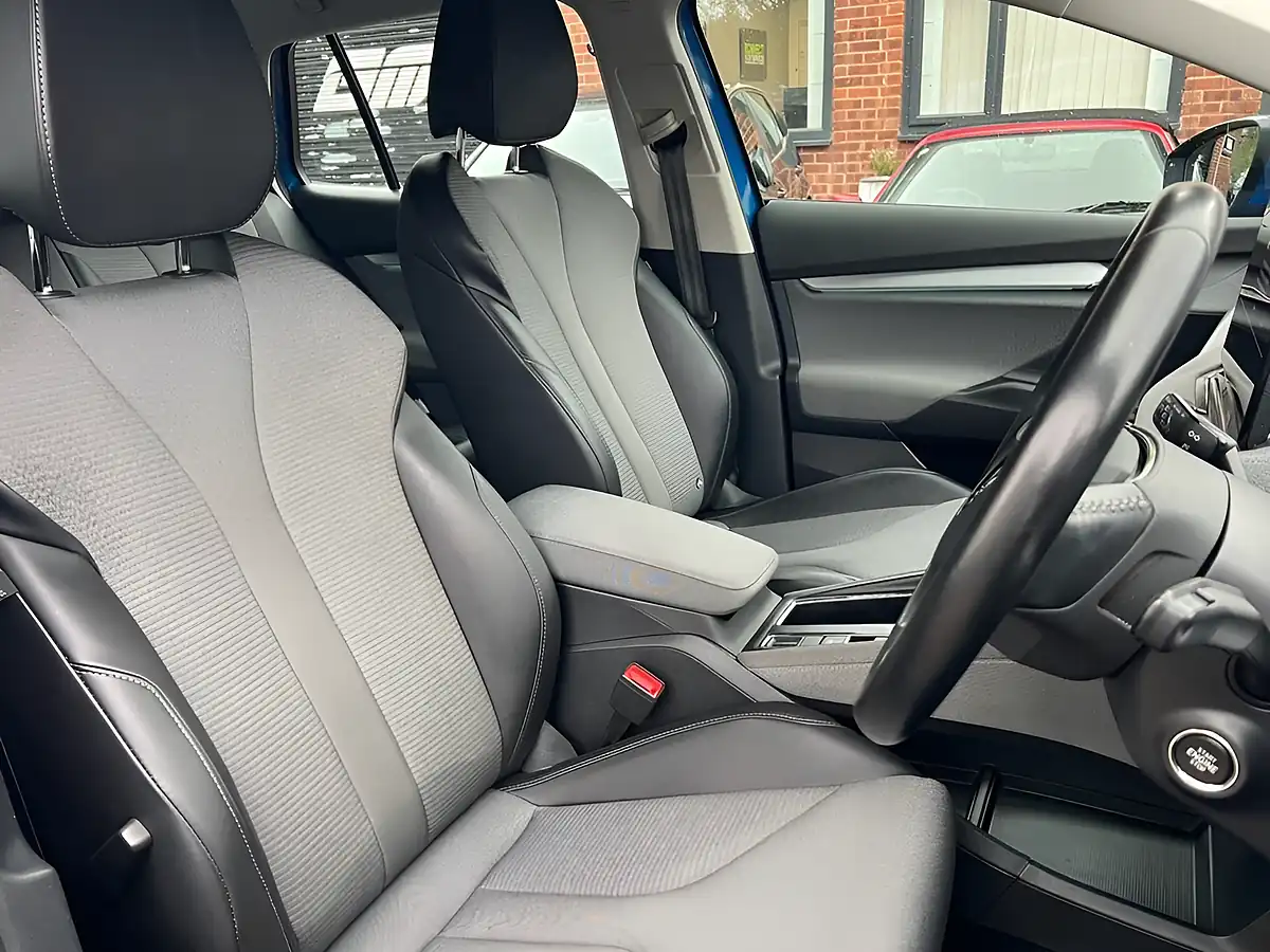 Used 2022 Skoda Enyaq 60 Blue - Interior and Exterior details 11
