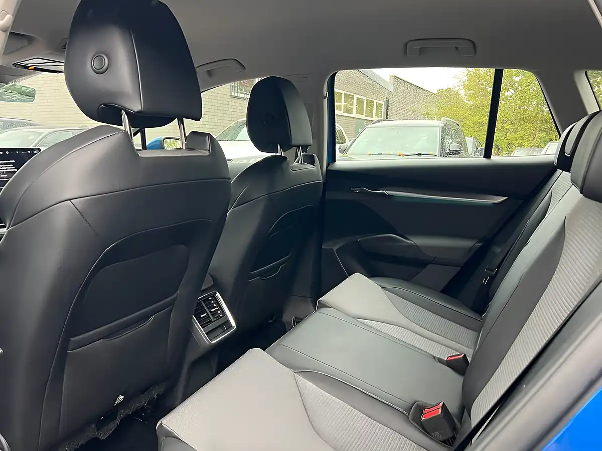 Used 2022 Skoda Enyaq 60 Blue - Interior and Exterior details 13
