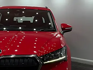 Used 2022 Skoda Enyaq 60 Red - Interior and Exterior details 10