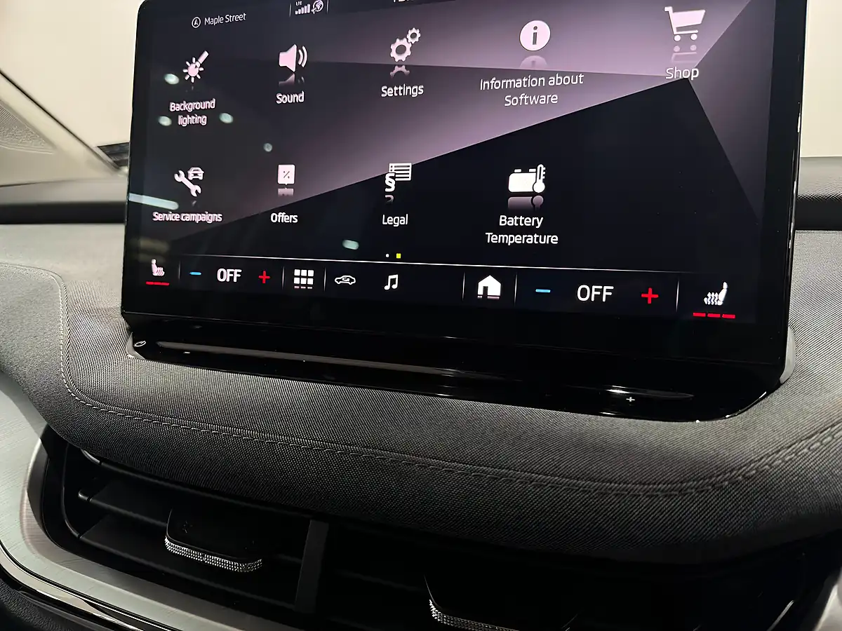 Used 2022 Skoda Enyaq 60 Red - Interior and Exterior details 15