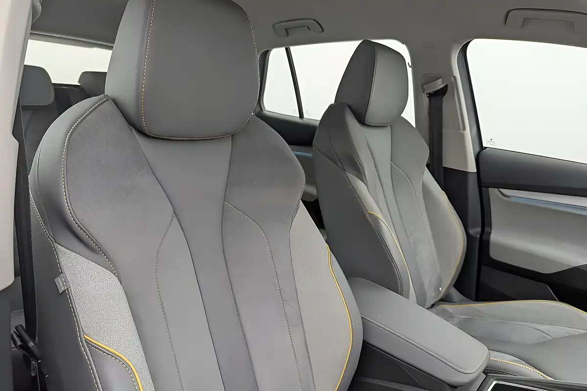 Used 2022 Skoda Enyaq Iv 60 Grey - Interior and Exterior details 14