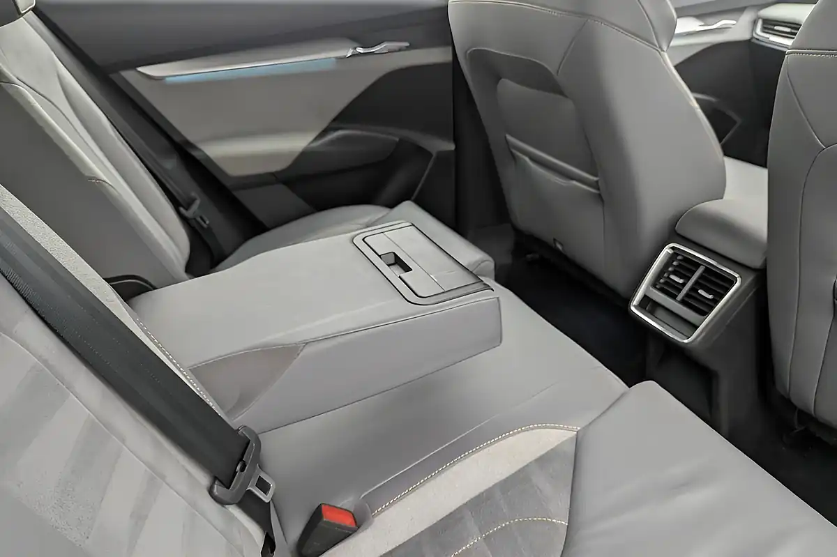 Used 2022 Skoda Enyaq Iv 60 Grey - Interior and Exterior details 17