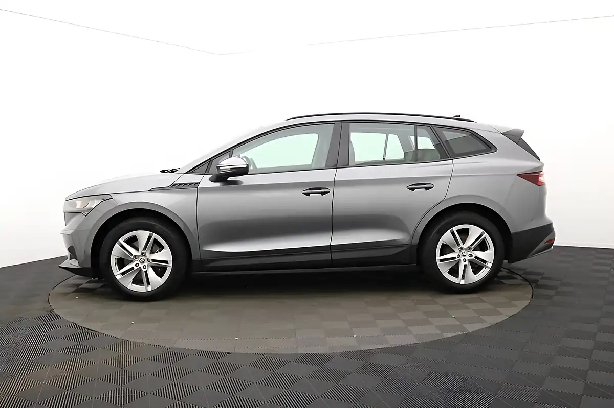 Used 2022 Skoda Enyaq Iv 60 Grey - Interior and Exterior details 7