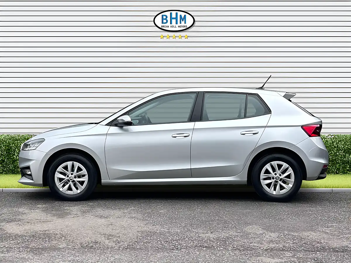 Used 2022 Skoda Fabia Se Comfort Brilliant Silver - Interior and Exterior details 9