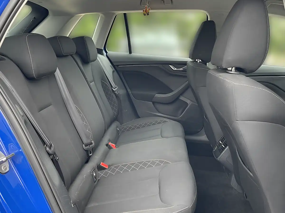 Used 2022 Skoda Kamiq Se Blue - Interior and Exterior details 13