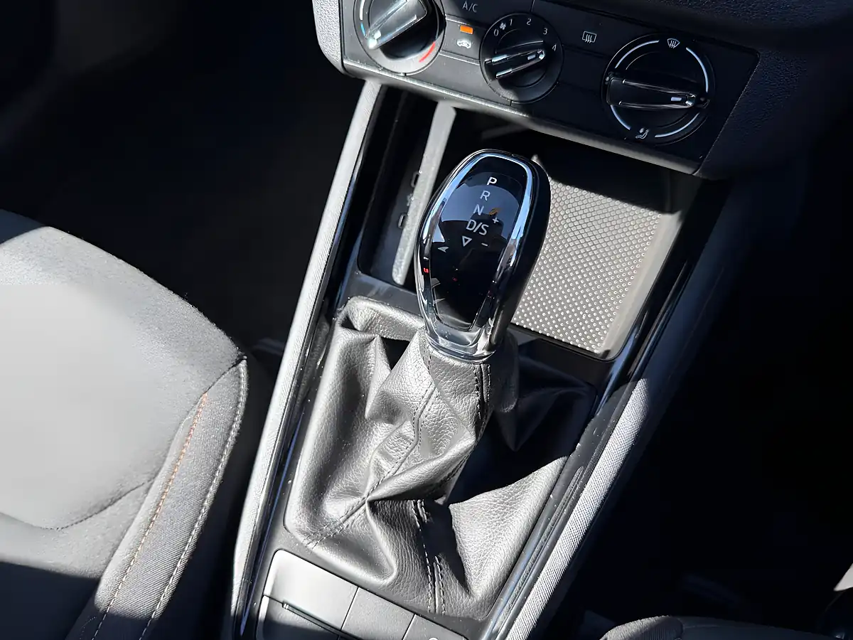 Used 2022 Skoda Kamiq Se Blue - Interior and Exterior details 3