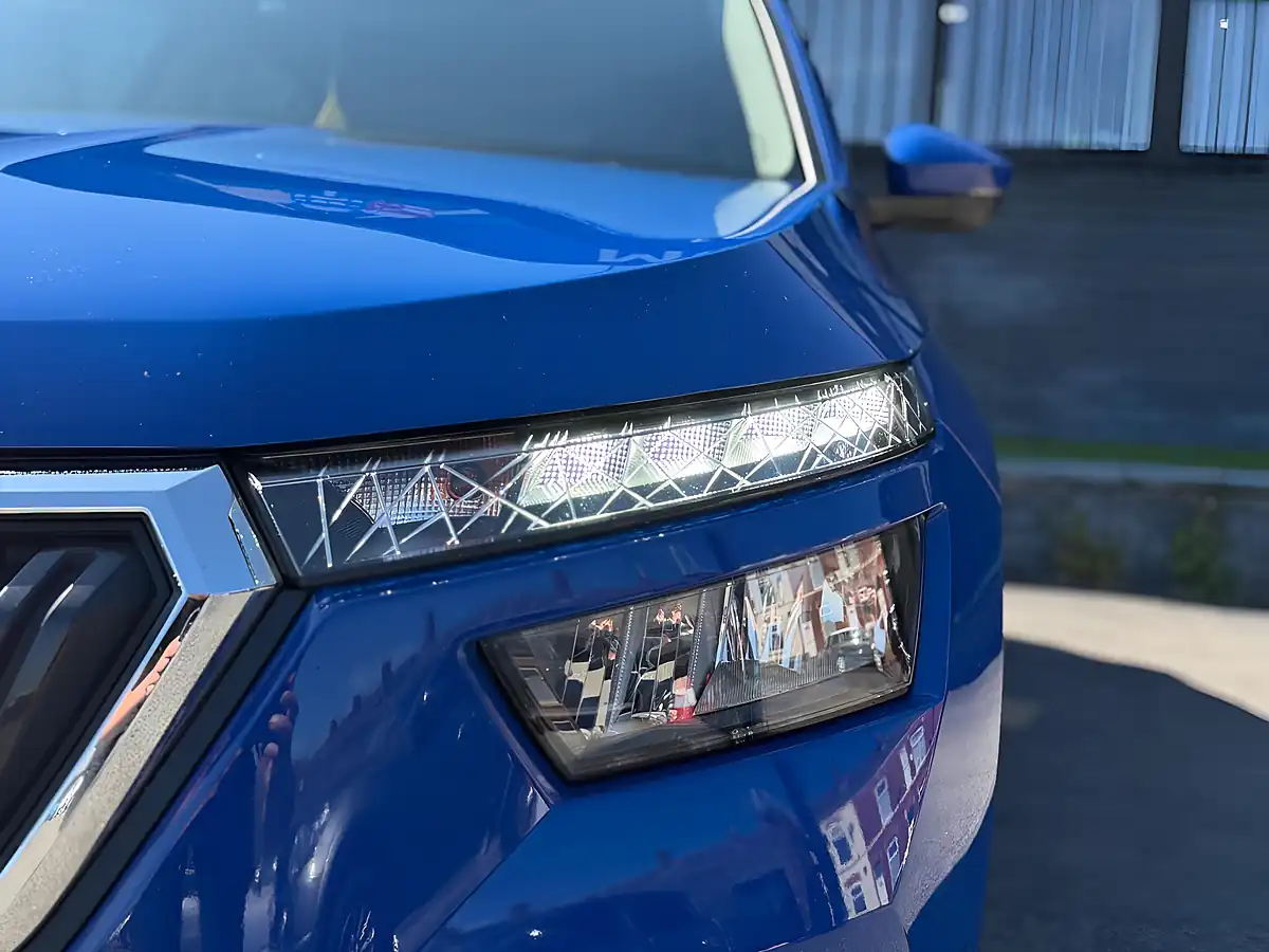 Used 2022 Skoda Kamiq Se Blue - Interior and Exterior details 6