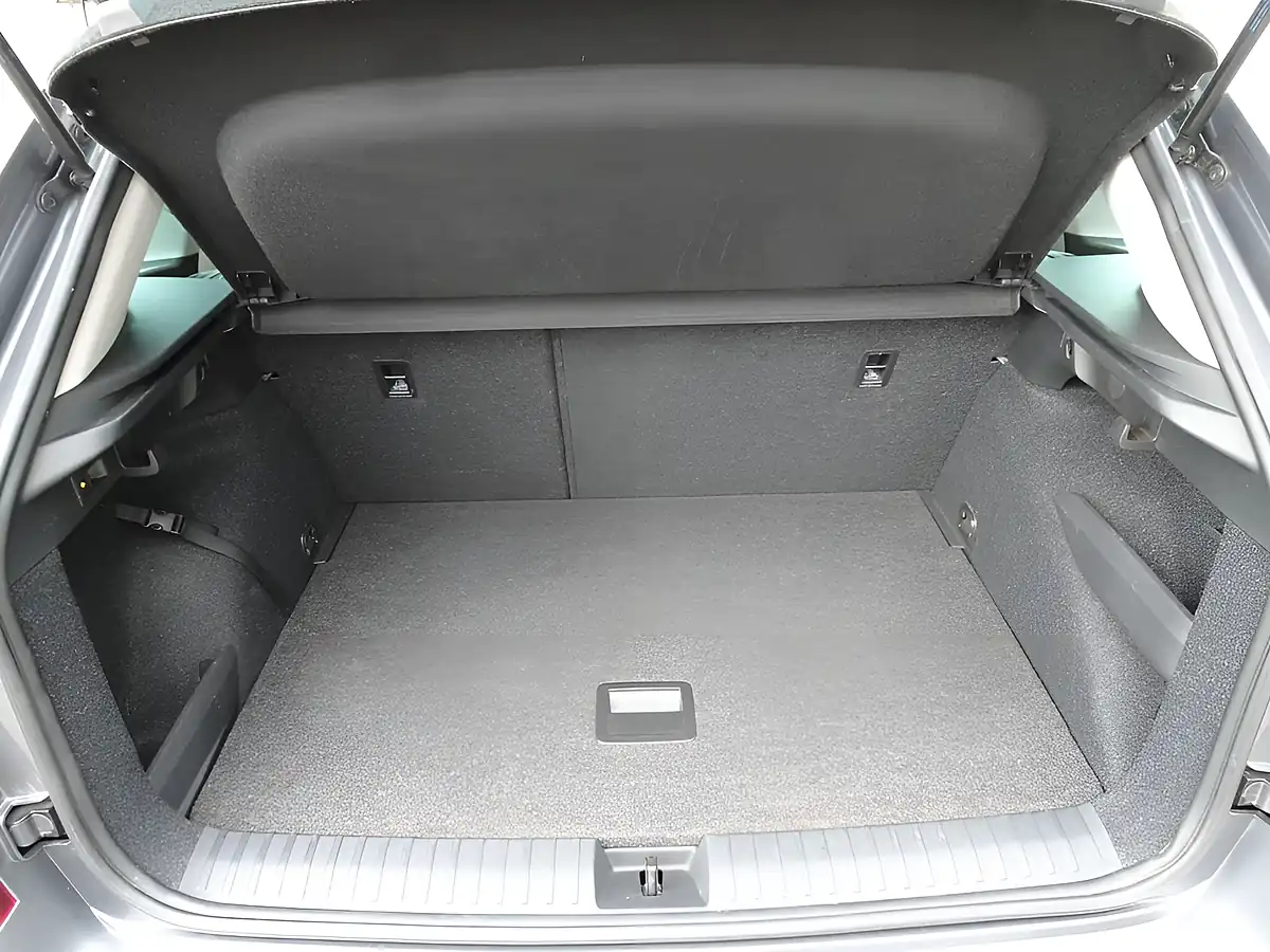 Used 2022 Skoda Kamiq Se Drive Grey - Interior and Exterior details 15