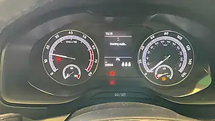 Used 2022 Skoda Karoq Se Blue - Interior and Exterior details 11