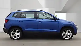 Used 2022 Skoda Karoq Se Blue - Interior and Exterior details 5