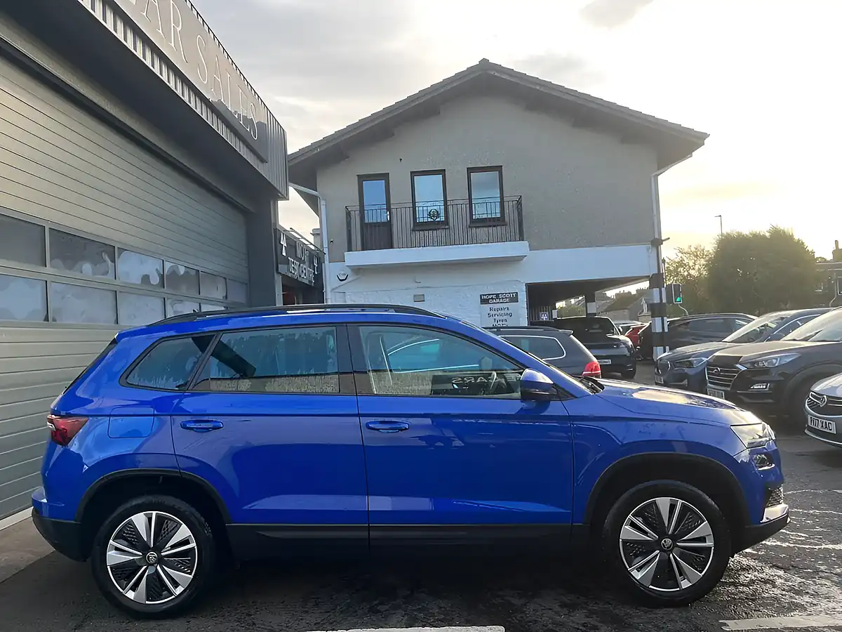 Used 2022 Skoda Karoq Se Drive Blue - Interior and Exterior details 2