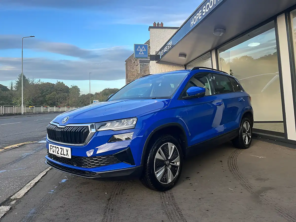 Used 2022 Skoda Karoq Se Drive Blue - Interior and Exterior details 7