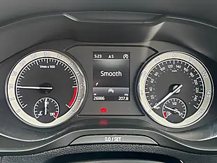 Used 2022 Skoda Karoq Se Drive Meteor Grey - Interior and Exterior details 11