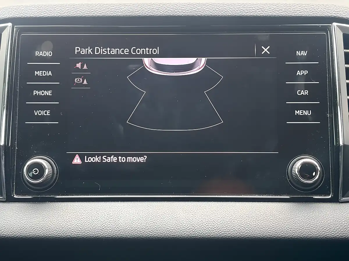 Used 2022 Skoda Karoq Se Drive Meteor Grey - Interior and Exterior details 13