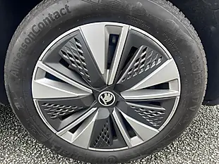 Used 2022 Skoda Karoq Se Drive Meteor Grey - Interior and Exterior details 14