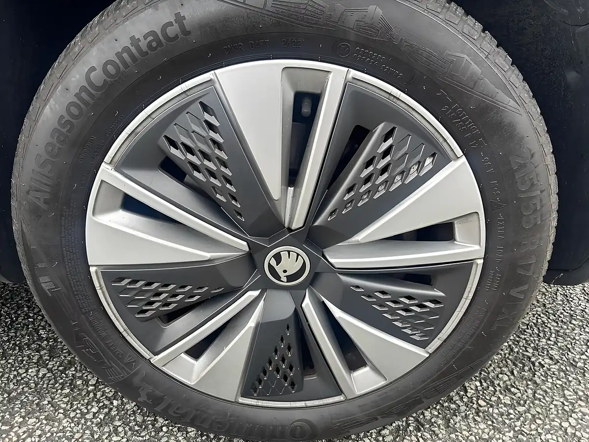 Used 2022 Skoda Karoq Se Drive Meteor Grey - Interior and Exterior details 14