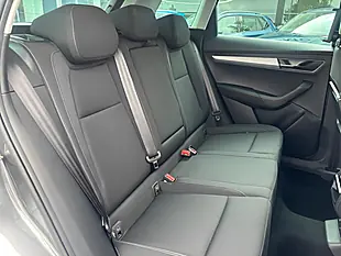 Used 2022 Skoda Karoq Se Drive Meteor Grey - Interior and Exterior details 4