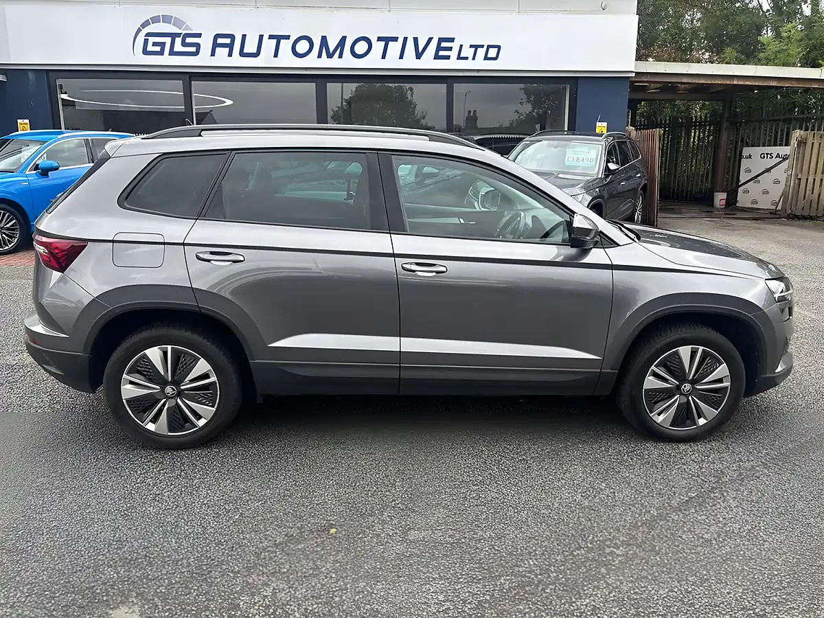 Used 2022 Skoda Karoq Se Drive Meteor Grey - Interior and Exterior details 5