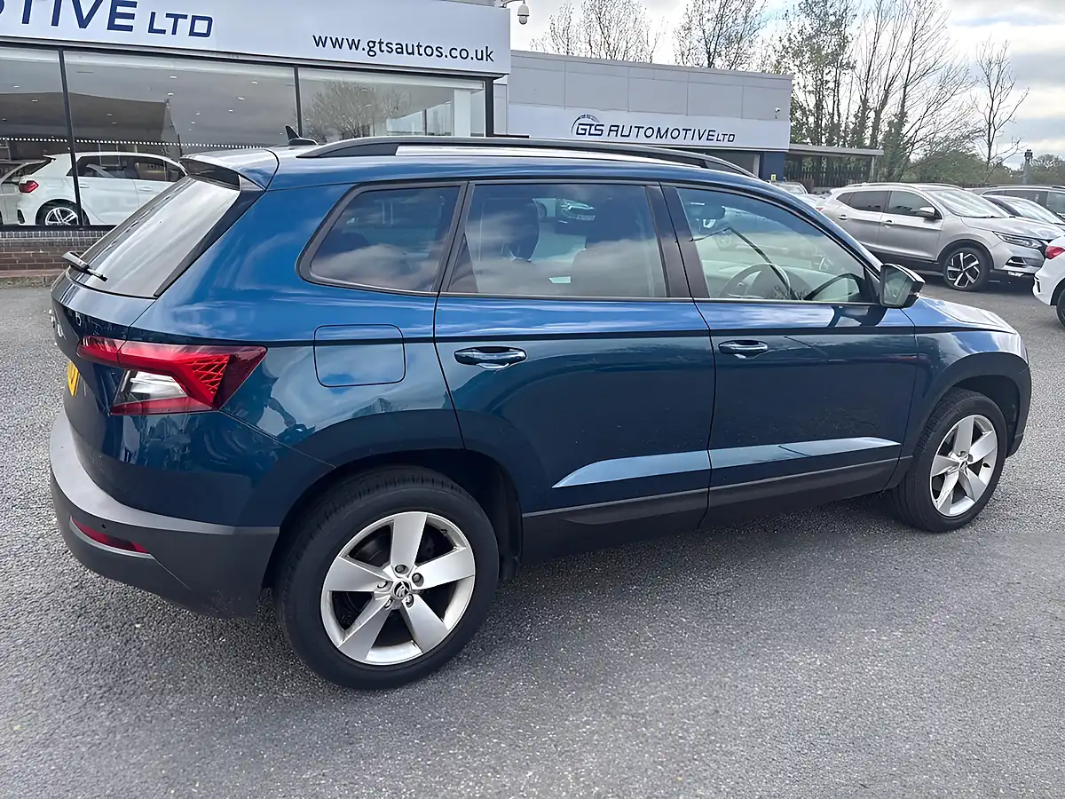 Used 2022 Skoda Karoq Se Petrol Blue - Interior and Exterior details 14