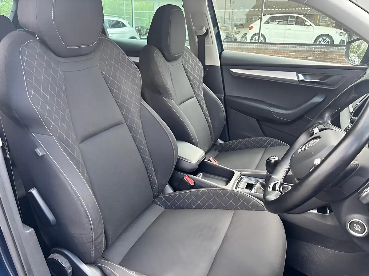 Used 2022 Skoda Karoq Se Petrol Blue - Interior and Exterior details 2