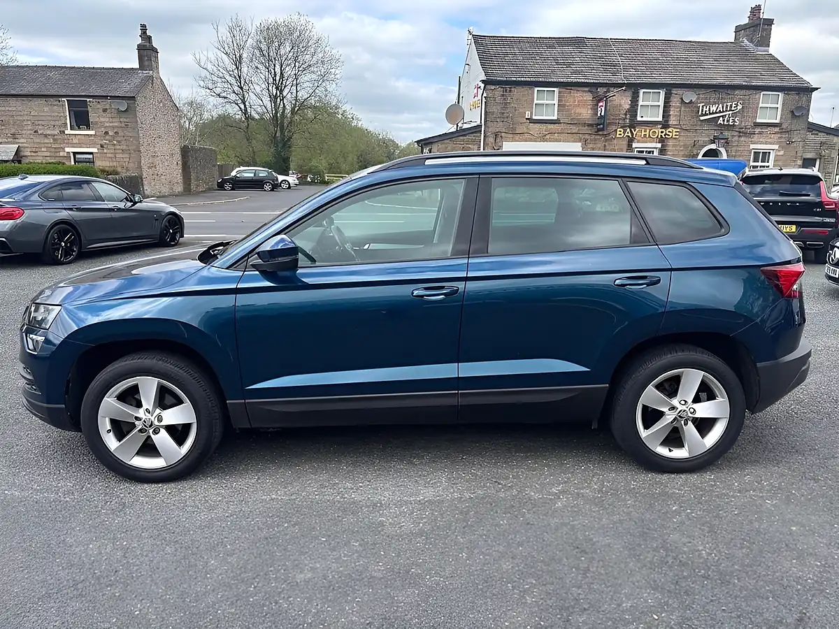 Used 2022 Skoda Karoq Se Petrol Blue - Interior and Exterior details 6