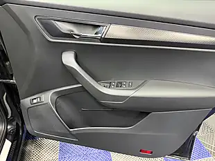 Used 2022 Skoda Karoq Sportline Black Magic Pearl Effect - Interior and Exterior details 20