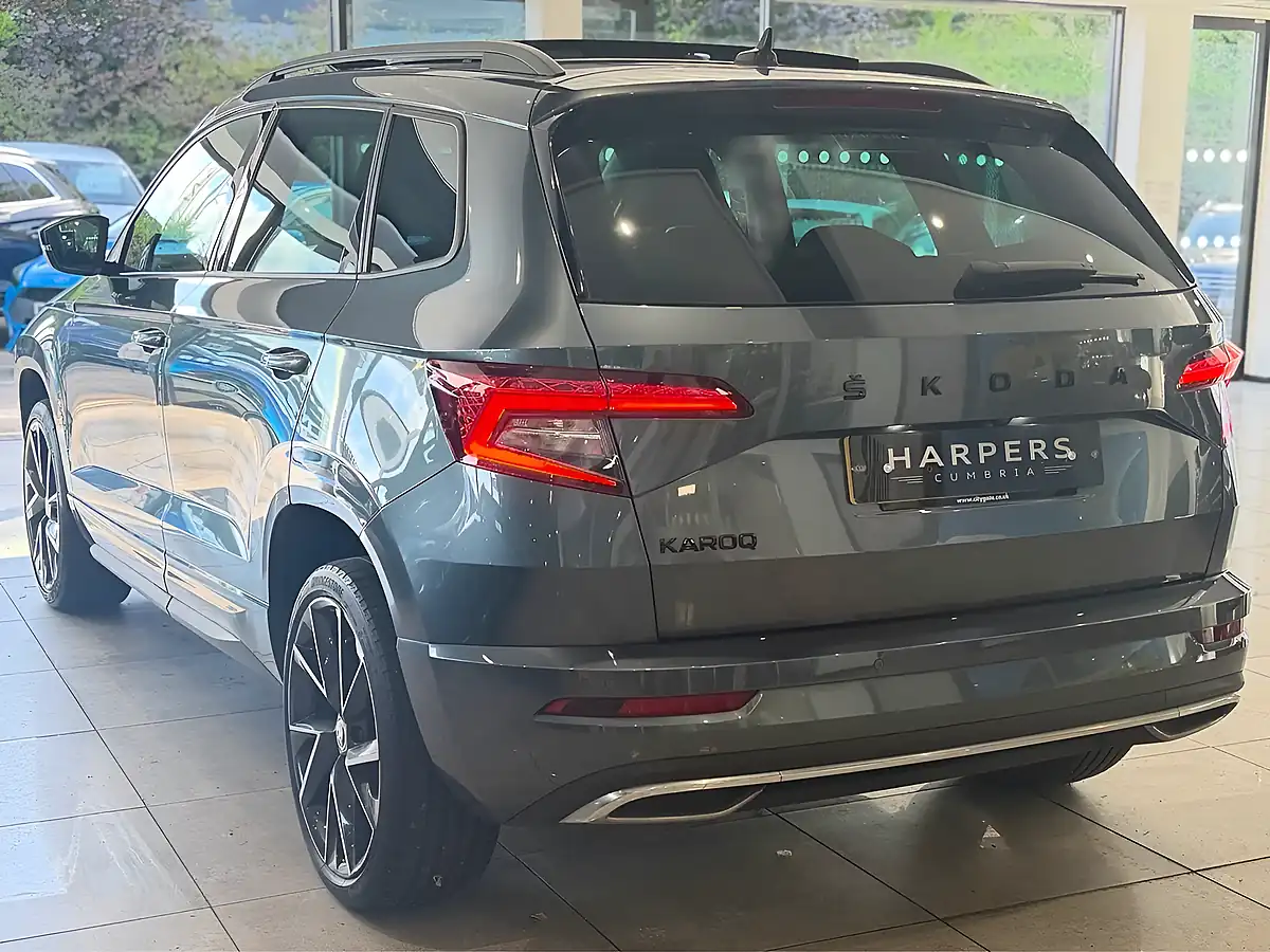Used 2022 Skoda Karoq Sportline Grey - Interior and Exterior details 5