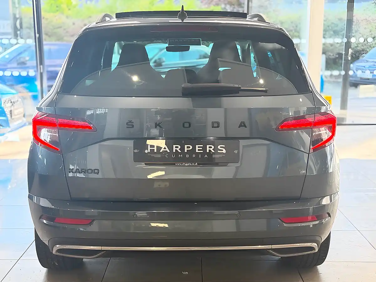 Used 2022 Skoda Karoq Sportline Grey - Interior and Exterior details 6