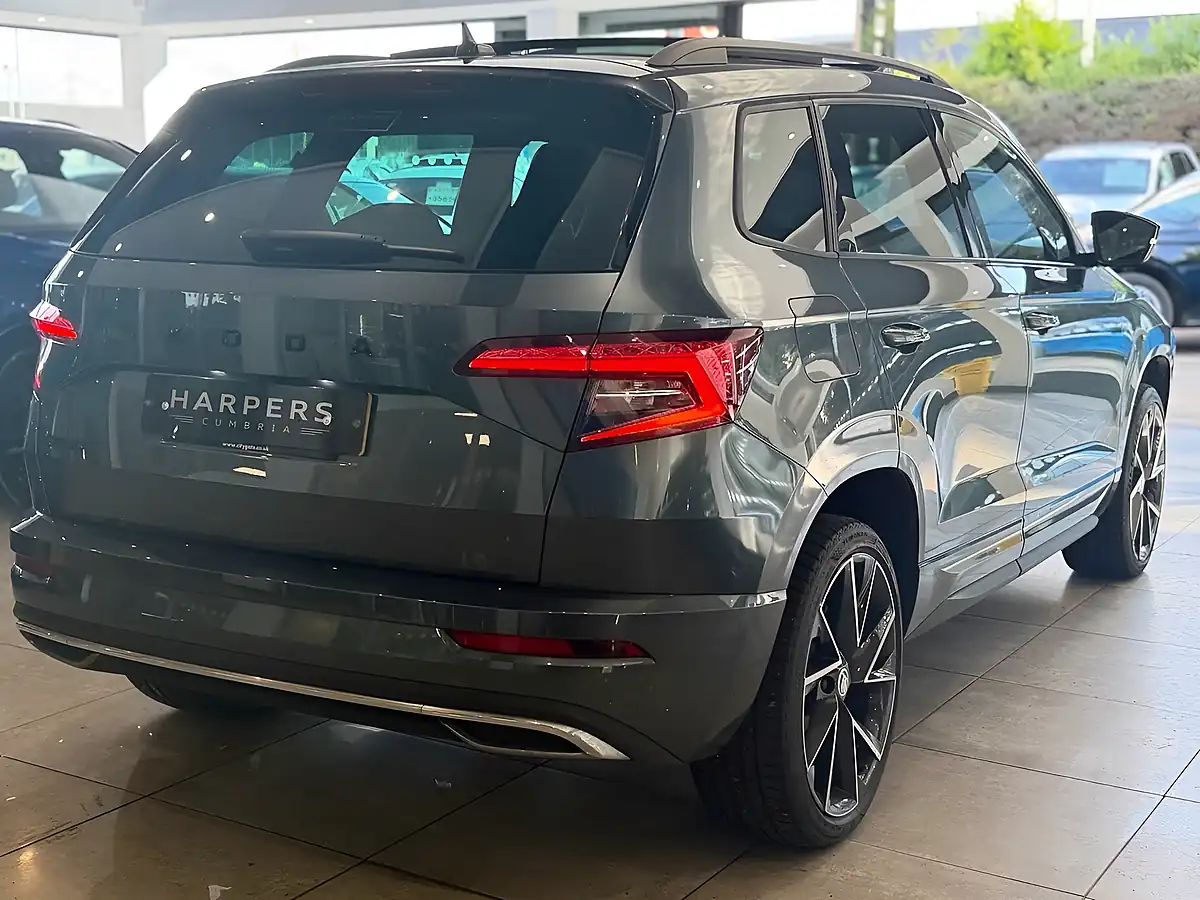 Used 2022 Skoda Karoq Sportline Grey - Interior and Exterior details 8