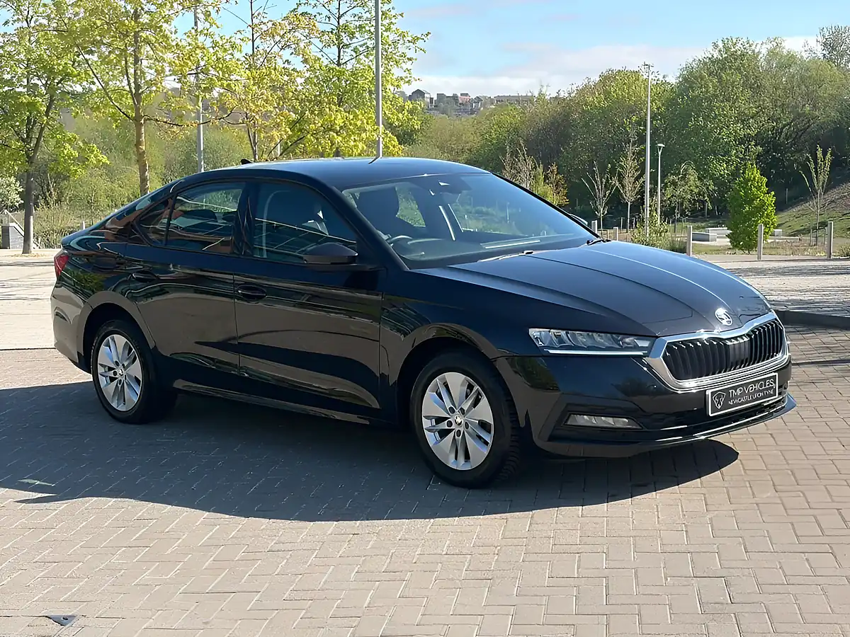 Used 2022 Skoda Octavia Black - Interior and Exterior details 4