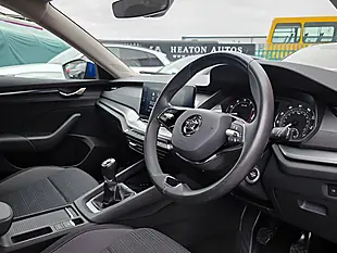 Used 2022 Skoda Octavia Se Blue - Interior and Exterior details 12