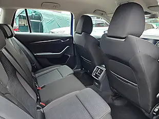 Used 2022 Skoda Octavia Se Blue - Interior and Exterior details 19