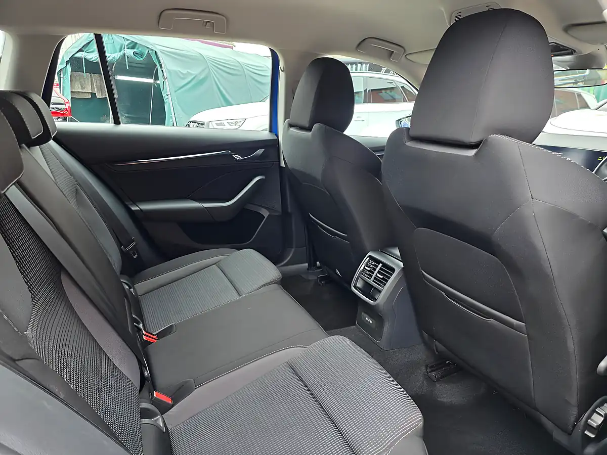 Used 2022 Skoda Octavia Se Blue - Interior and Exterior details 19