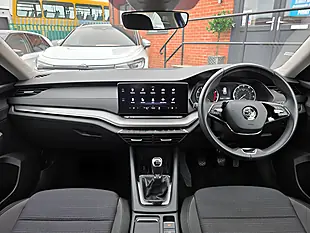 Used 2022 Skoda Octavia Se Blue - Interior and Exterior details 4