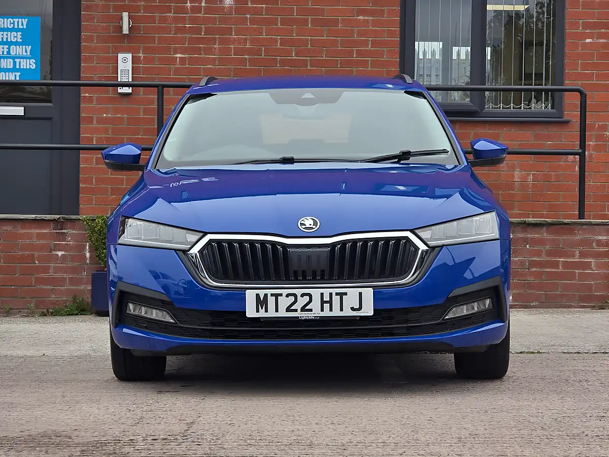 Used 2022 Skoda Octavia Se Blue - Interior and Exterior details 8