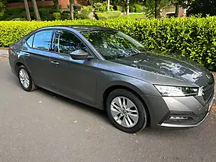 Used 2022 Skoda Octavia Se Grey - Interior and Exterior details 7