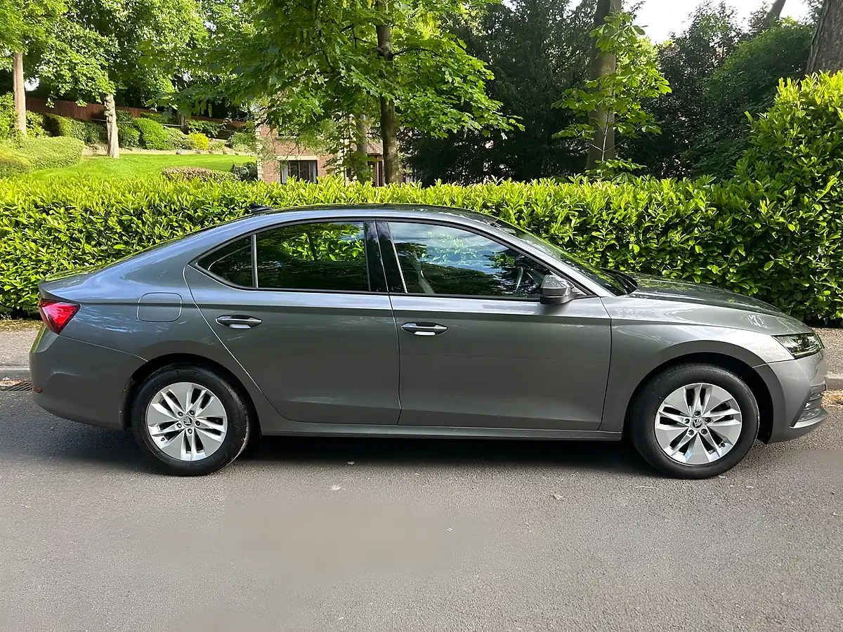 Used 2022 Skoda Octavia Se Grey - Interior and Exterior details 8