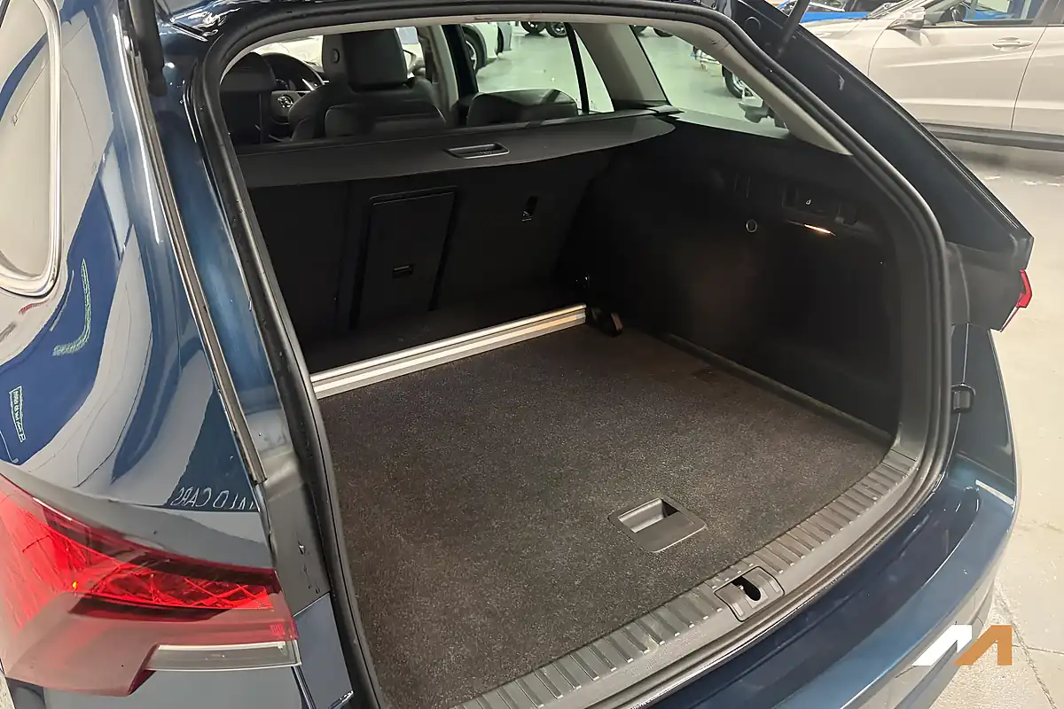 Used 2022 Skoda Octavia Se L Blue - Interior and Exterior details 15