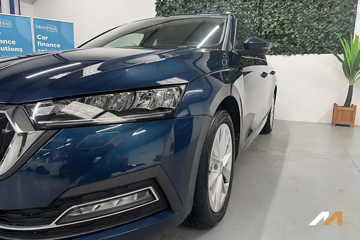 Used 2022 Skoda Octavia Se L Blue - Interior and Exterior details 8