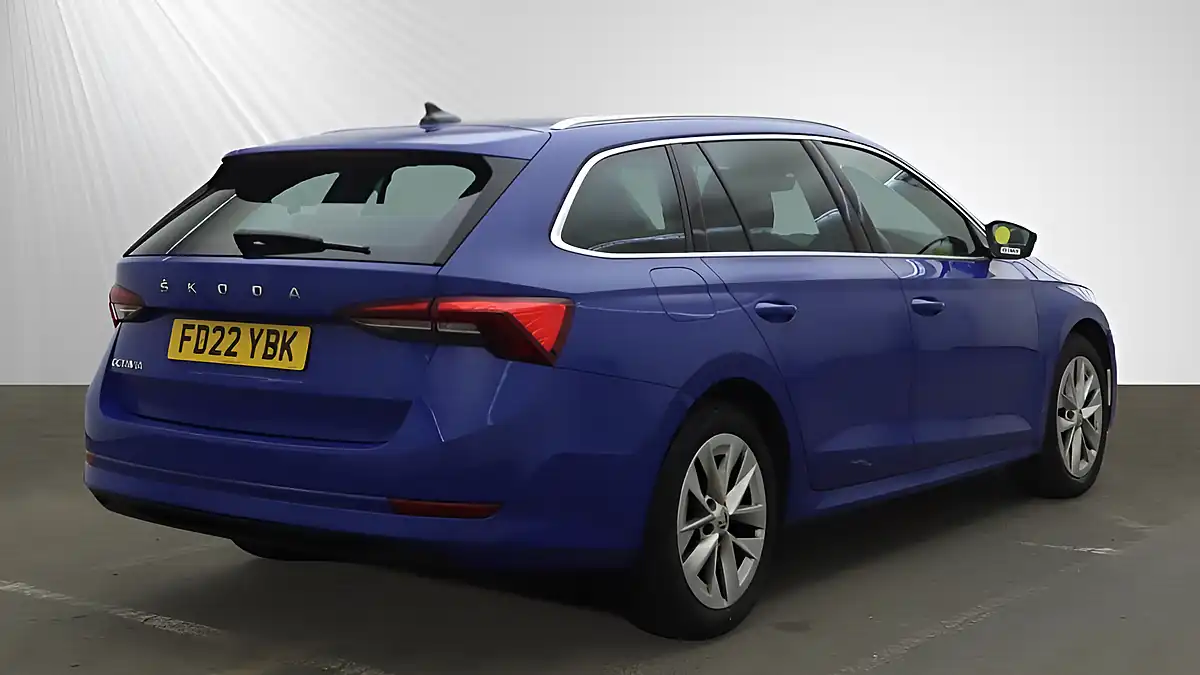 Used 2022 Skoda Octavia Se L Blue - Interior and Exterior details 12