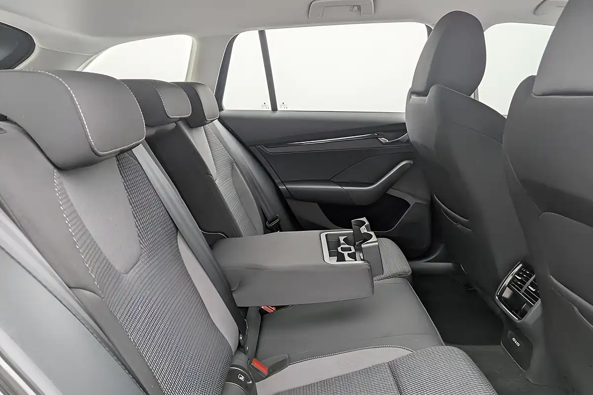 Used 2022 Skoda Octavia Se Technology Black - Interior and Exterior details 13