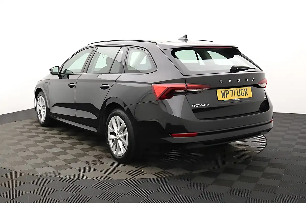 Used 2022 Skoda Octavia Se Technology Black - Interior and Exterior details 5