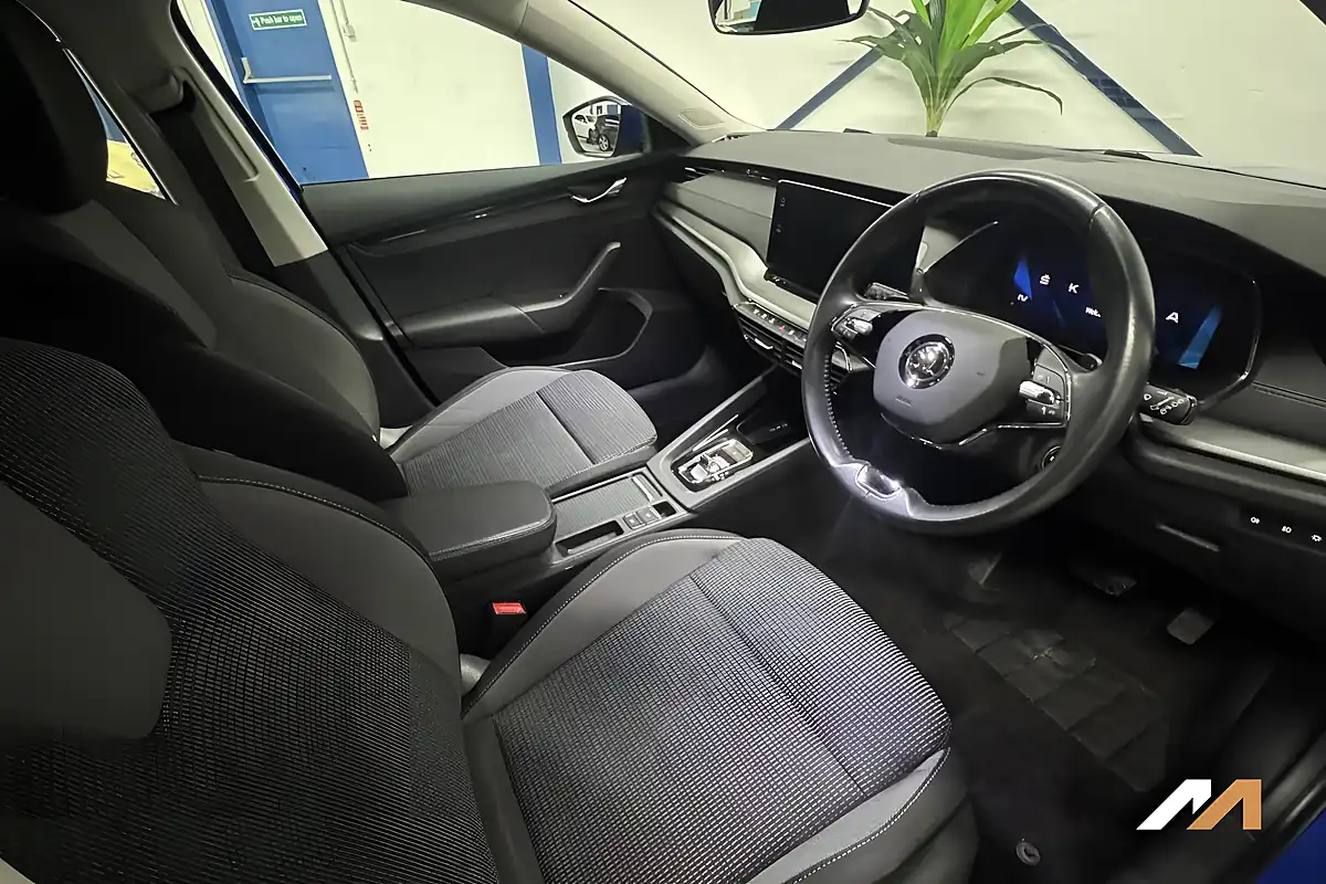 Used 2022 Skoda Octavia Se Technology Blue - Interior and Exterior details 15