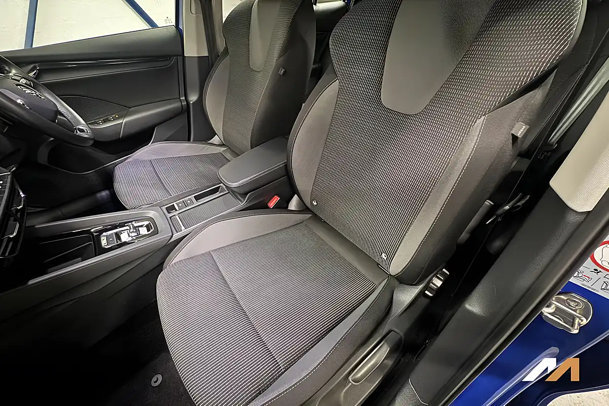 Used 2022 Skoda Octavia Se Technology Blue - Interior and Exterior details 17