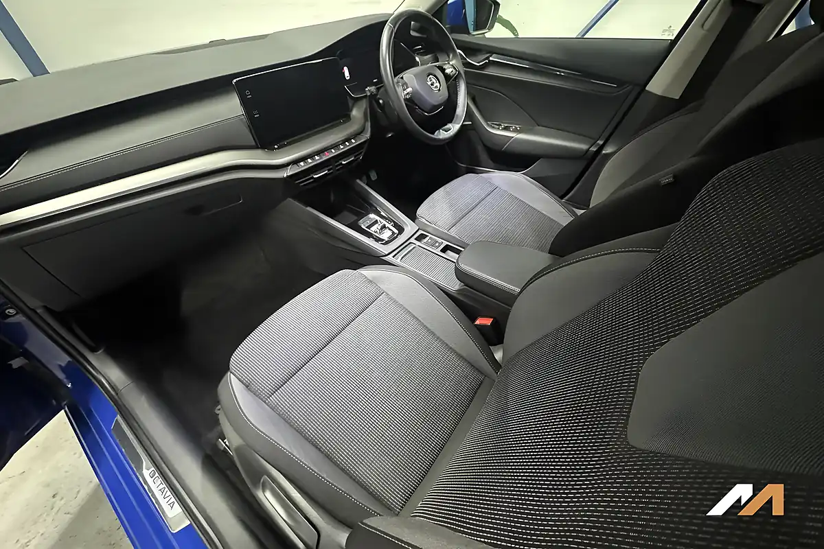 Used 2022 Skoda Octavia Se Technology Blue - Interior and Exterior details 18
