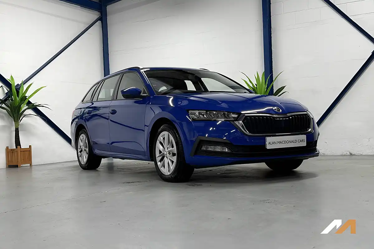 Used 2022 Skoda Octavia Se Technology Blue - Interior and Exterior details 7