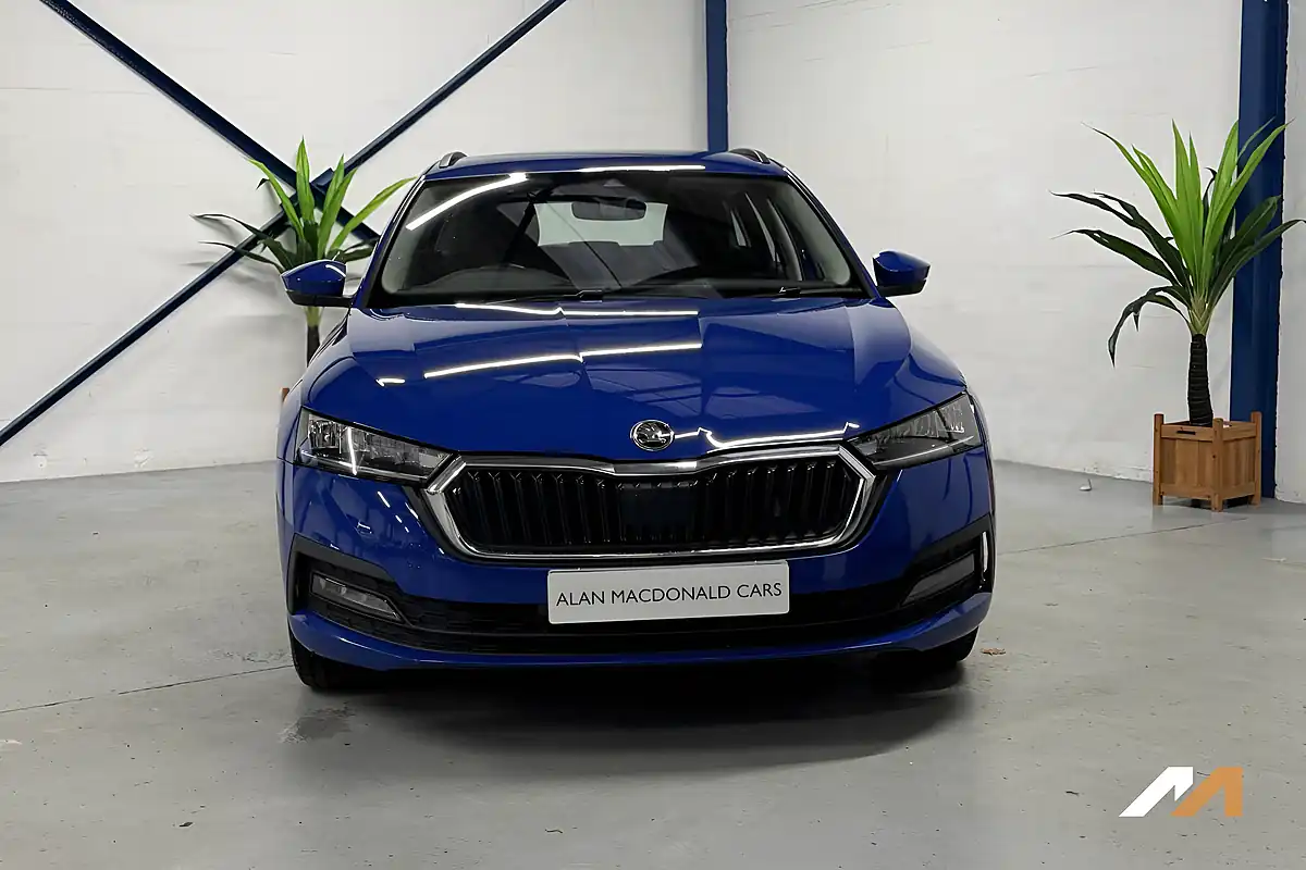 Used 2022 Skoda Octavia Se Technology Blue - Interior and Exterior details 8