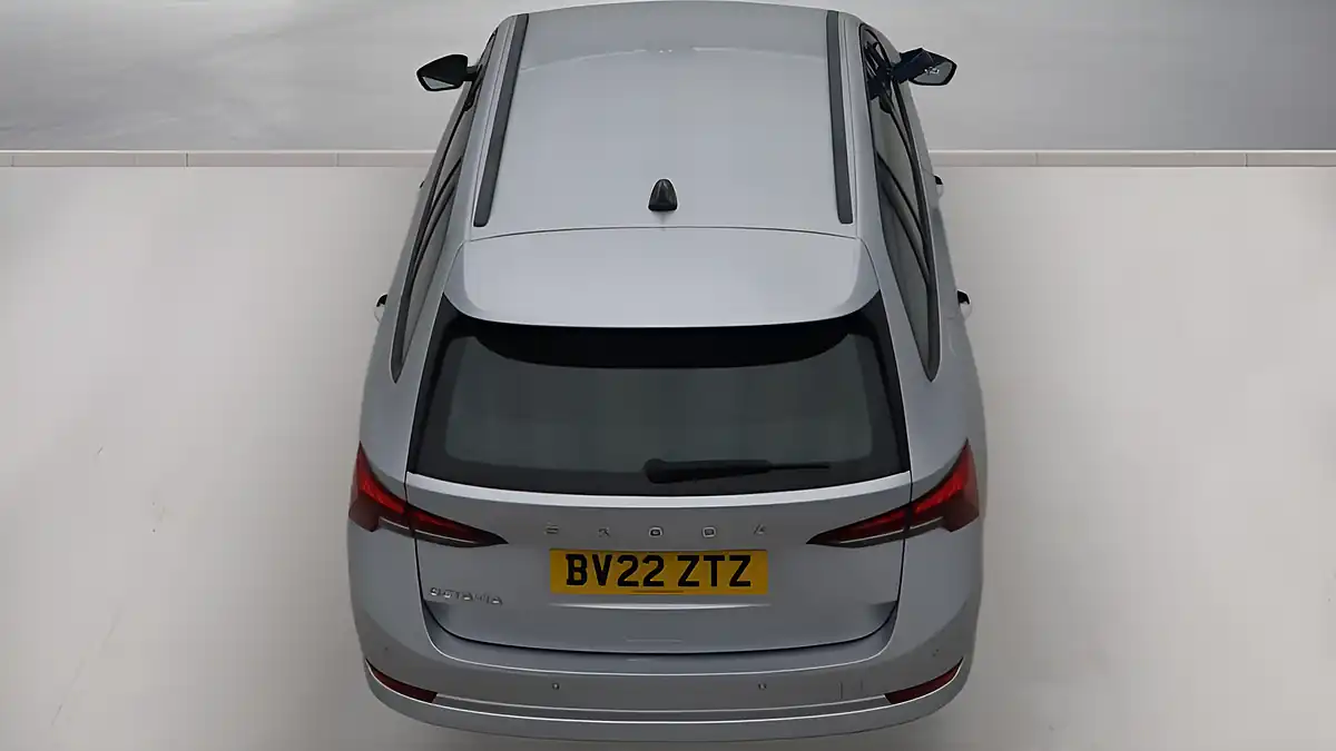Used 2022 Skoda Octavia Se Technology Silver - Interior and Exterior details 11
