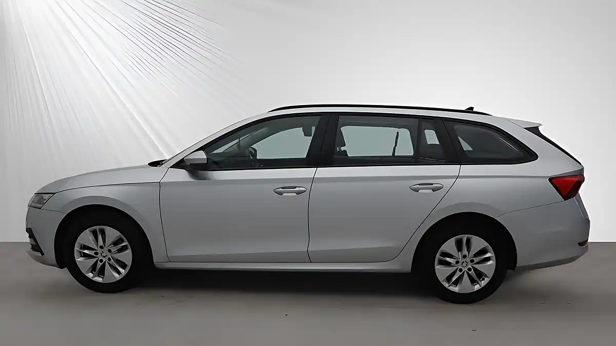 Used 2022 Skoda Octavia Se Technology Silver - Interior and Exterior details 6