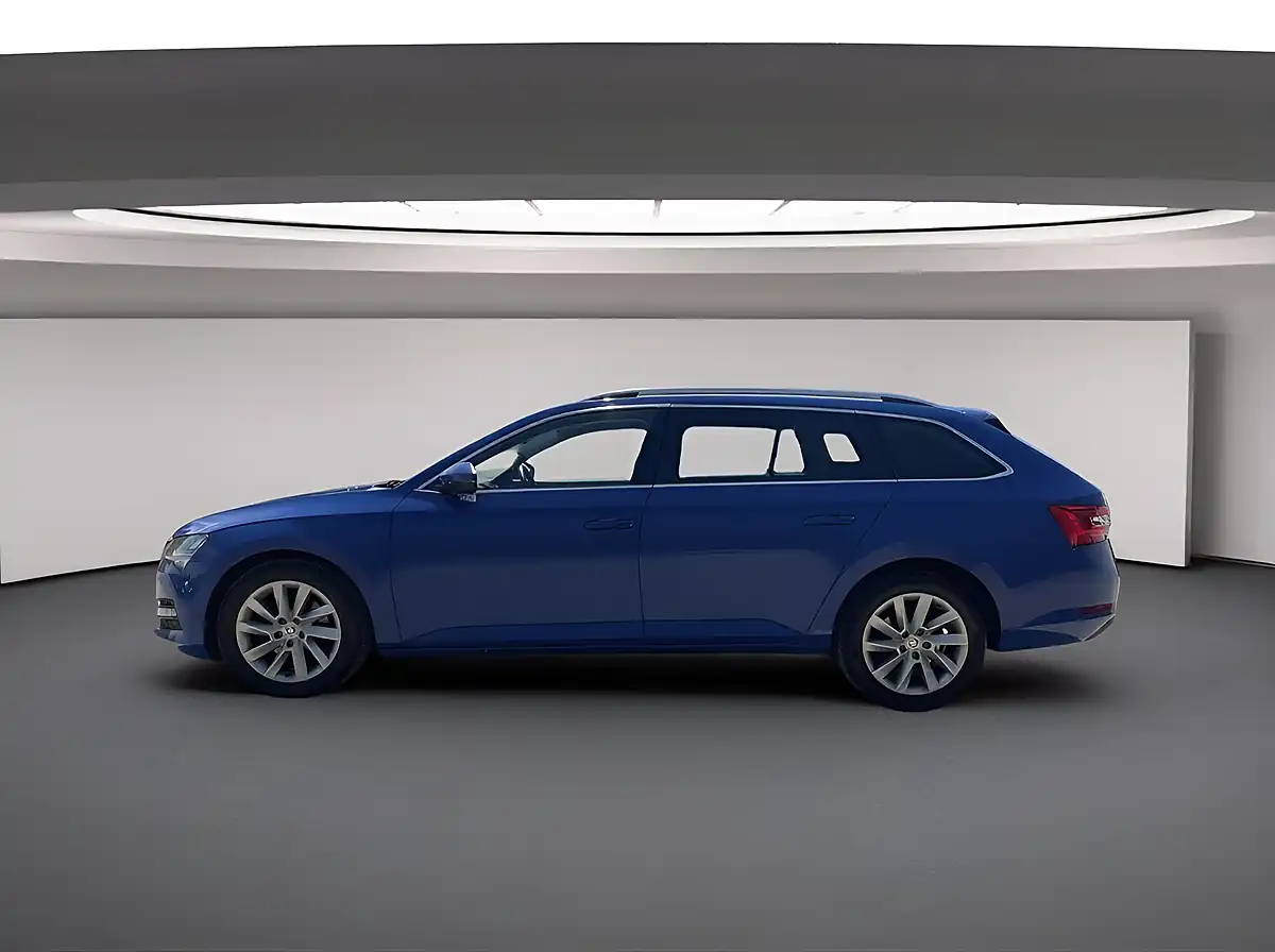Used 2022 Skoda Superb Se Technology Blue - Interior and Exterior details 10